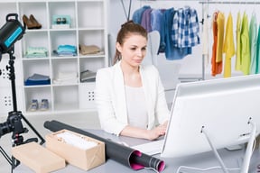 running-her-own-online-store-PYYDCQU (1)